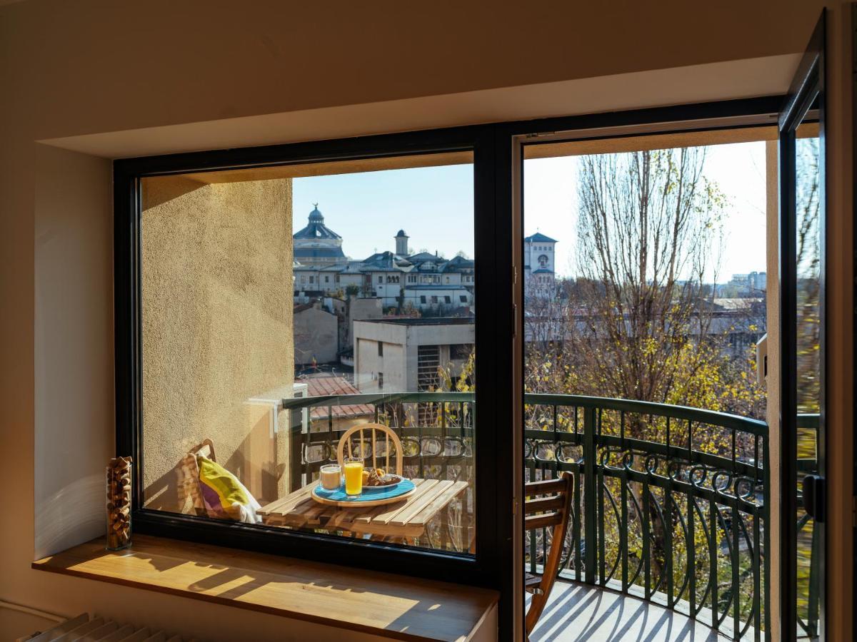 Central Modern Design Apartment Bukares Bagian luar foto