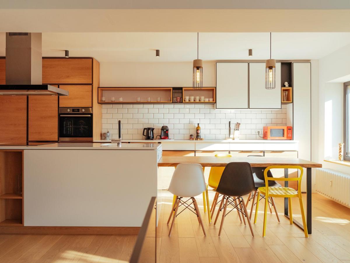 Central Modern Design Apartment Bukares Bagian luar foto
